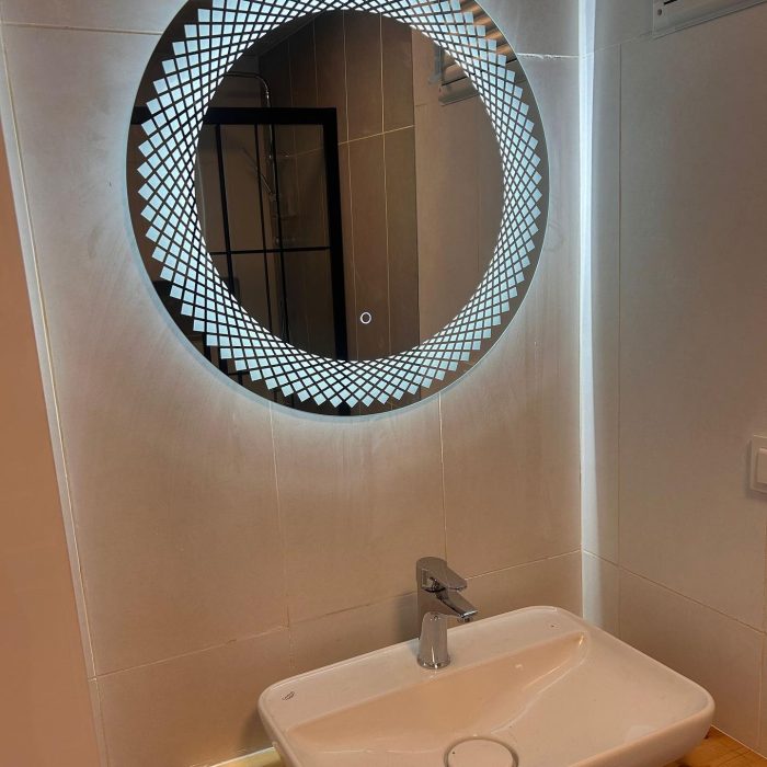 Yuvarlak Desenli Banyo Aynası